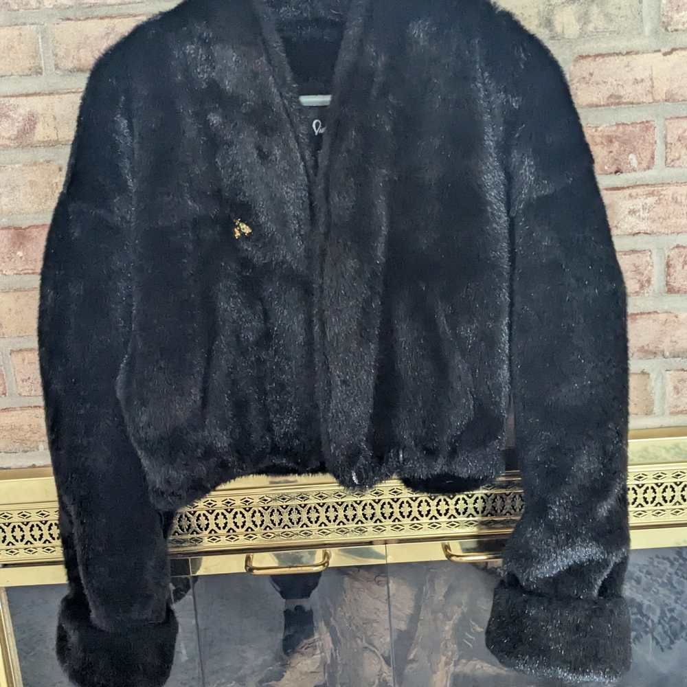 Plush Black Teddy Jacket with Cropped Design